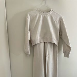 Zara Off White Sweatsuit (sweatshirt + sweatpants)